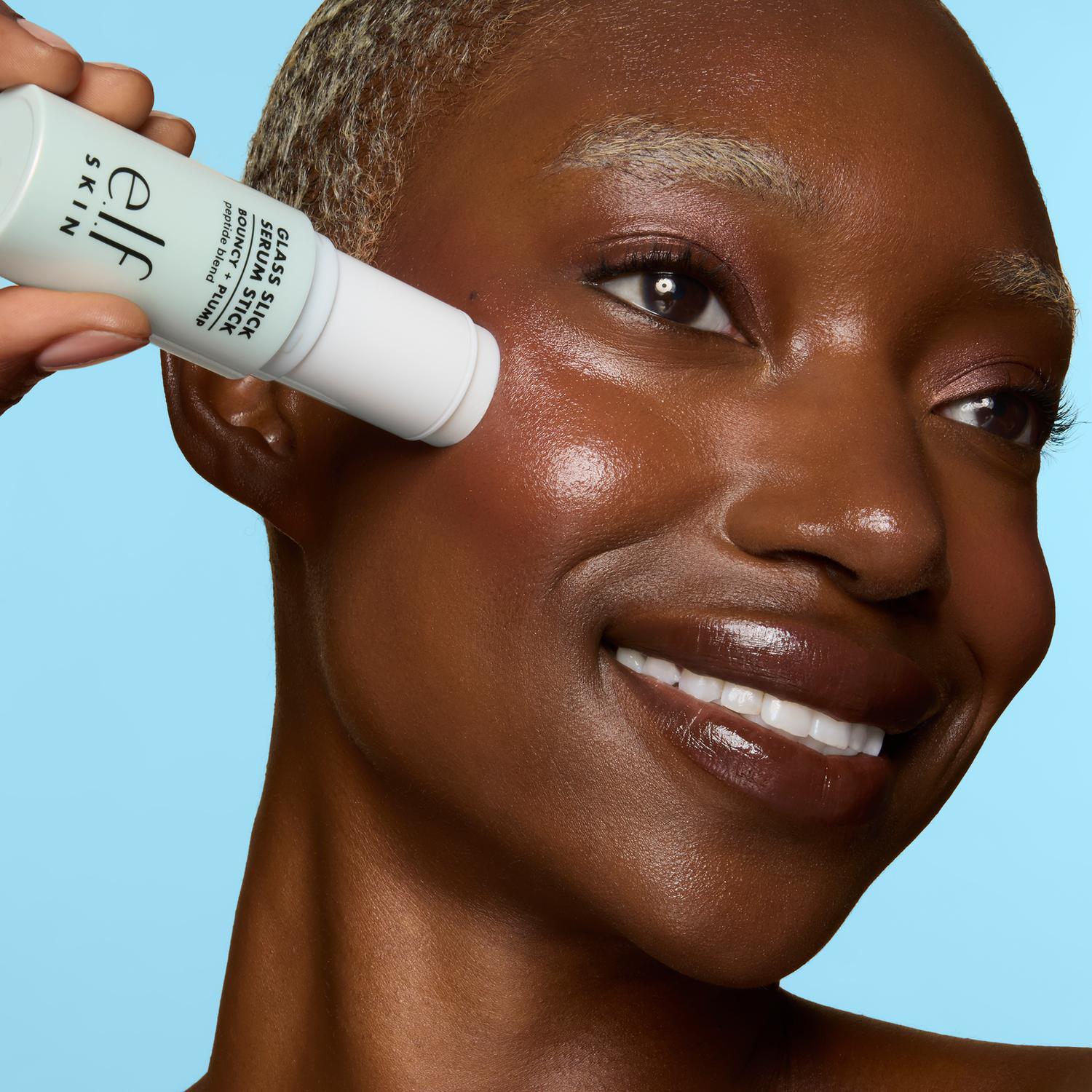 E.L.F. SKIN GLASS SLICK SERUM STICK (S&Eacute;RUM FACIAL EN BARRA CON P&Eacute;PTIDOS)